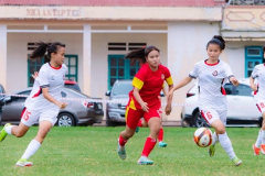 Sơn La thắng đậm TP.HCM